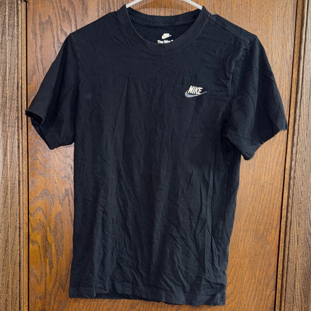 Nike women’s Classic Black Tee
